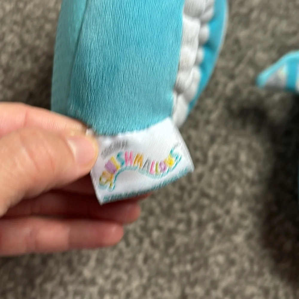 Squishmallows kids house slippers size 4-5